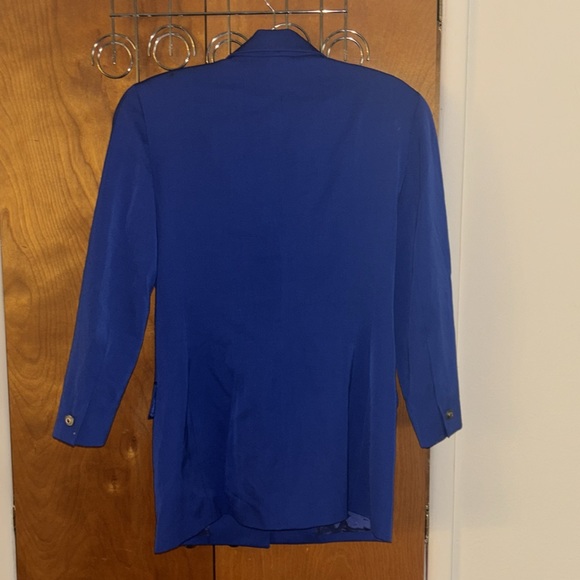 Collection Point of View - Picture 6 of 6